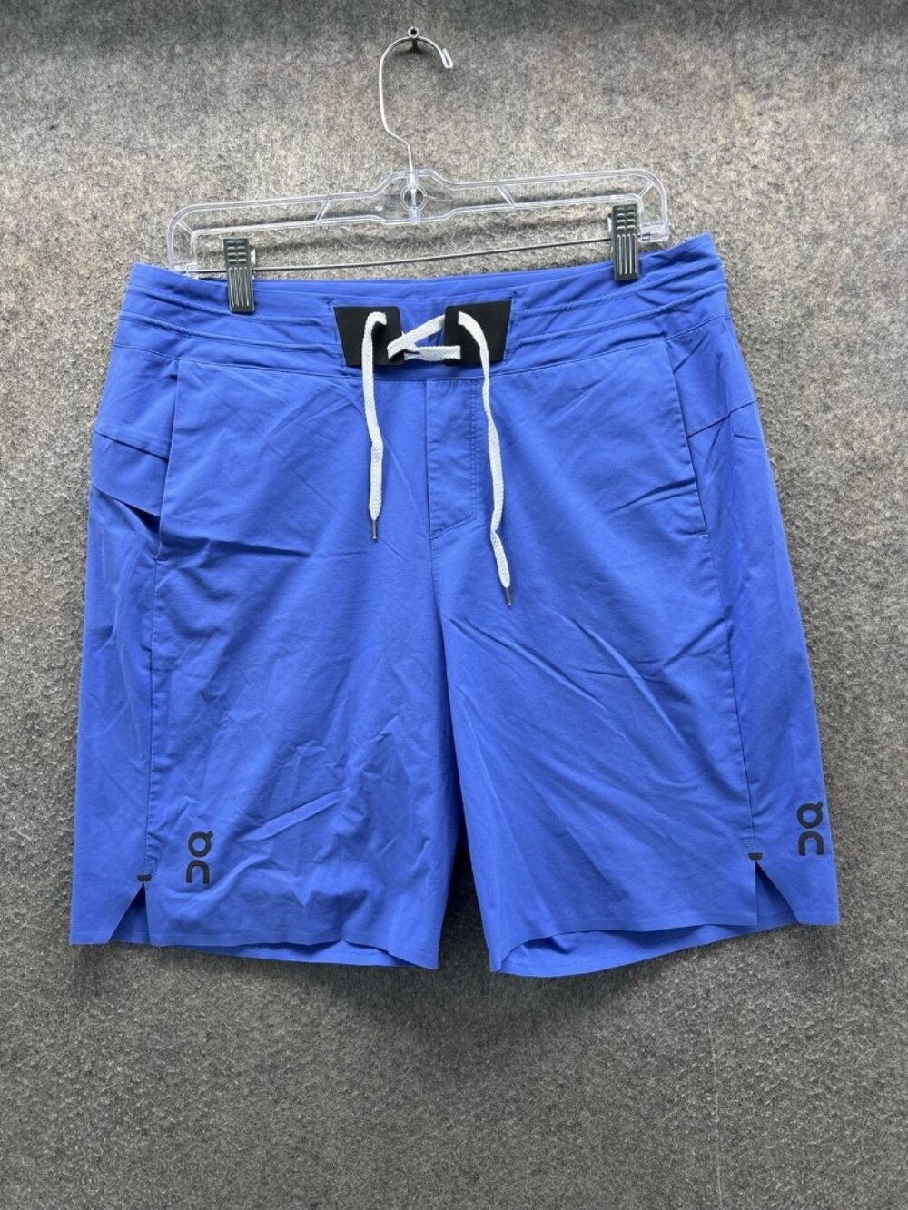 On Hybrid Shorts Mens Medium Blue Running Athletic Stretch Lightweight 7 Inseam
